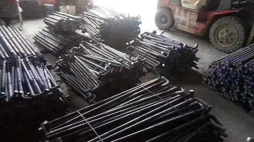 地腳螺栓規(guī)格型號是怎么打上去的？